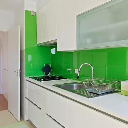 Feriehus Stunning 2 Bdr Apt Sleeps 4 Nr Entrecampos