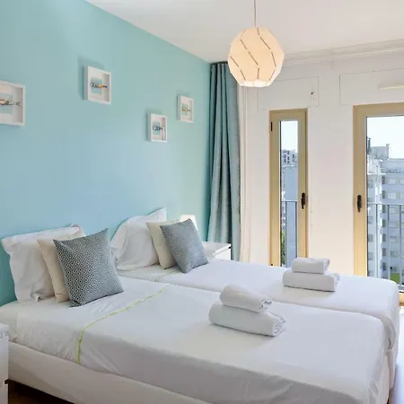 Stunning 2 Bdr Apt Sleeps 4 Nr Entrecampos Lisboa