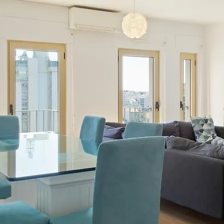 Сasa de vacaciones Stunning 2 Bdr Apt Sleeps 4 Nr Entrecampos