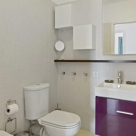 Сasa de vacaciones Stunning 2 Bdr Apt Sleeps 4 Nr Entrecampos