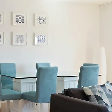 Stunning 2 Bdr Apt Sleeps 4 Nr Entrecampos