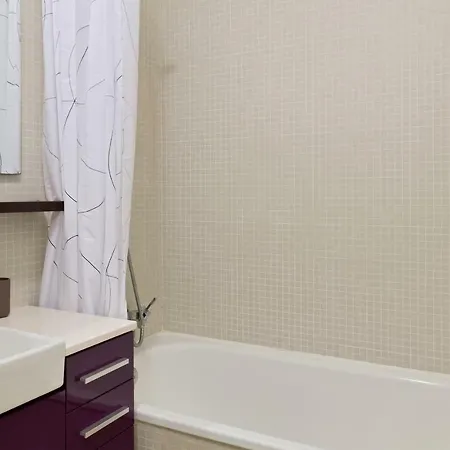 Stunning 2 Bdr Apt Sleeps 4 Nr Entrecampos